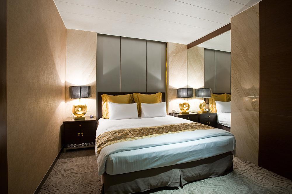 Crystal Business Motel Хсинчу Сити Екстериор снимка