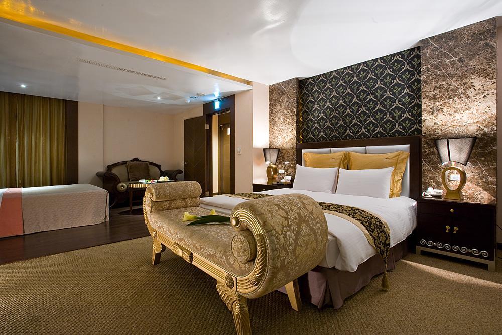 Crystal Business Motel Хсинчу Сити Екстериор снимка
