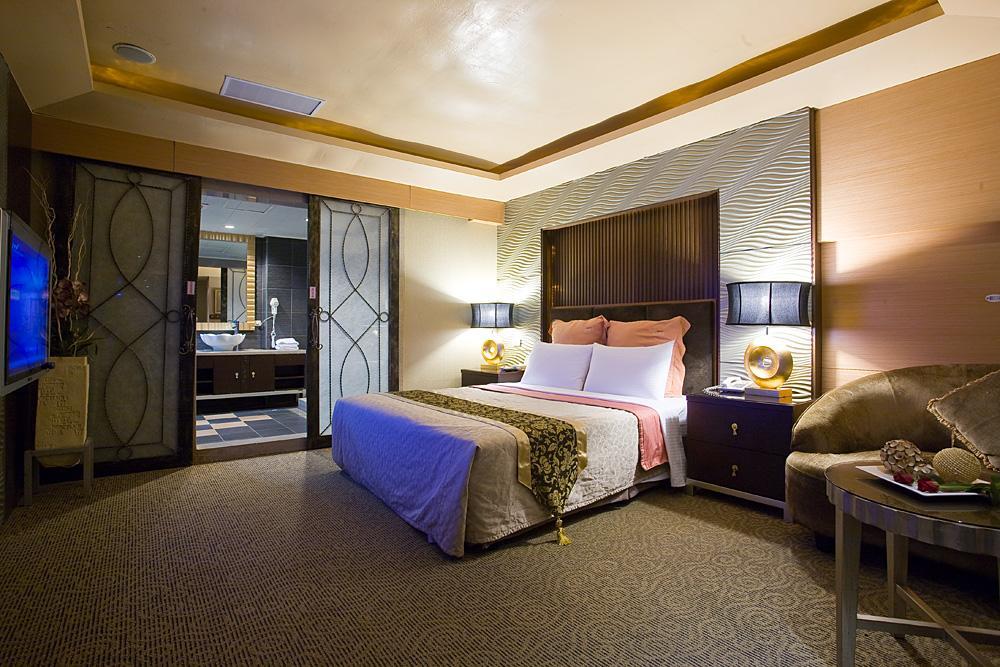 Crystal Business Motel Хсинчу Сити Екстериор снимка