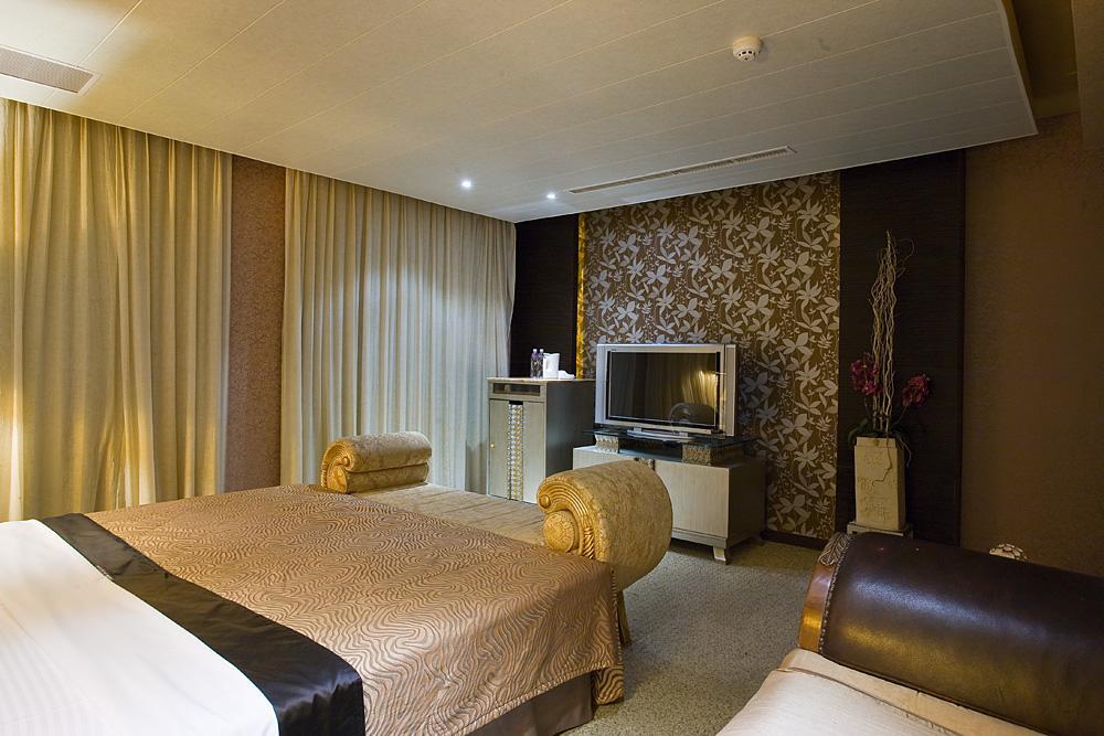Crystal Business Motel Хсинчу Сити Екстериор снимка