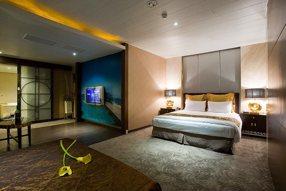 Crystal Business Motel Хсинчу Сити Екстериор снимка