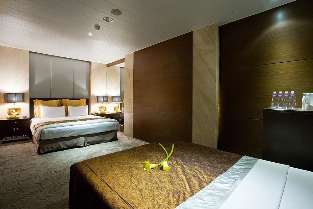 Crystal Business Motel Хсинчу Сити Екстериор снимка