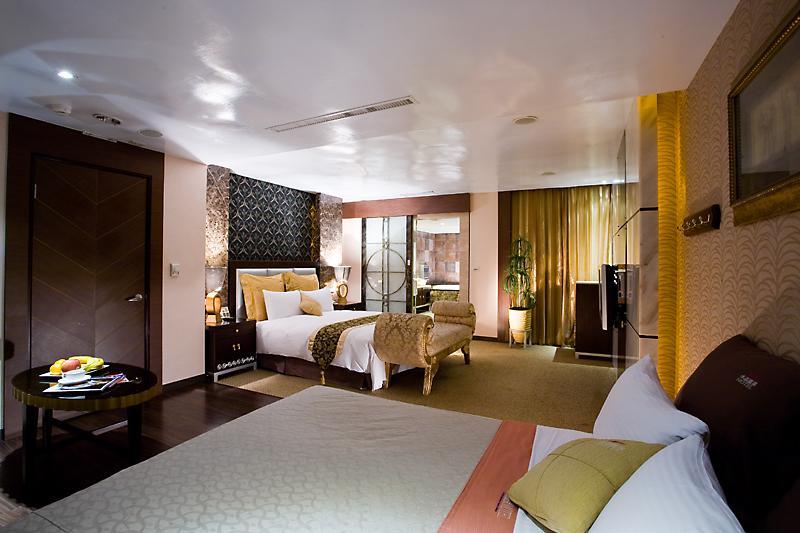 Crystal Business Motel Хсинчу Сити Екстериор снимка