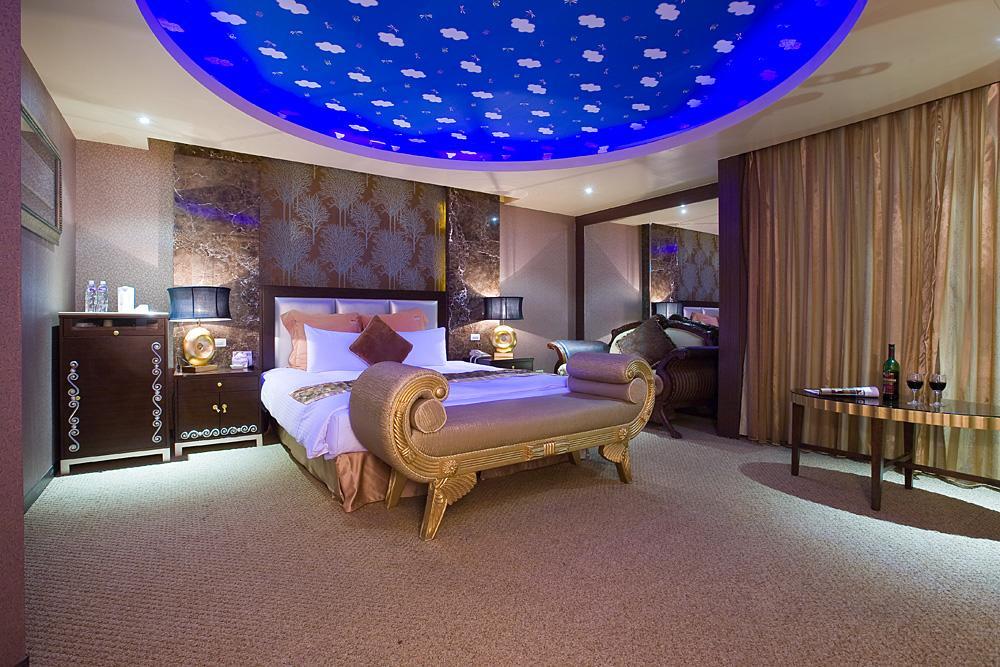 Crystal Business Motel Хсинчу Сити Екстериор снимка
