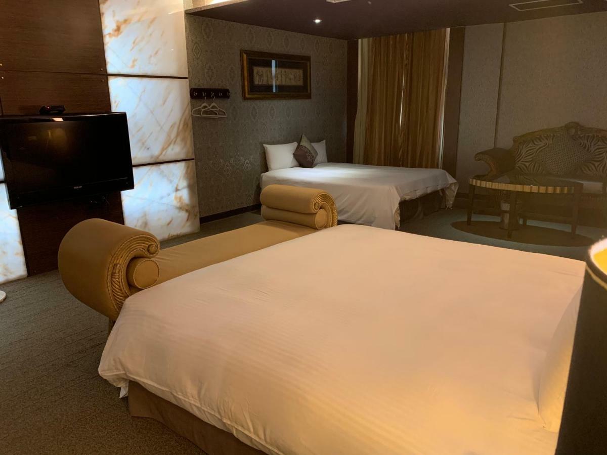 Crystal Business Motel Хсинчу Сити Екстериор снимка