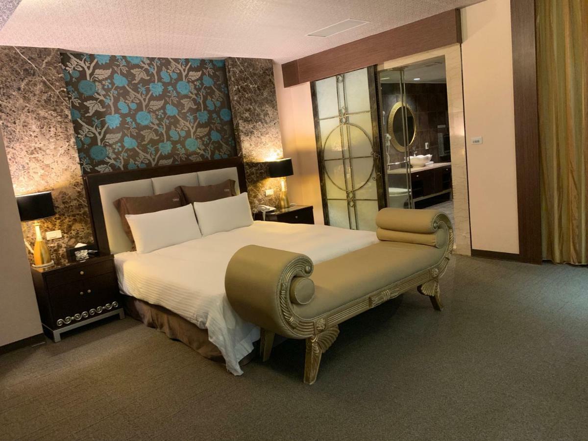 Crystal Business Motel Хсинчу Сити Екстериор снимка