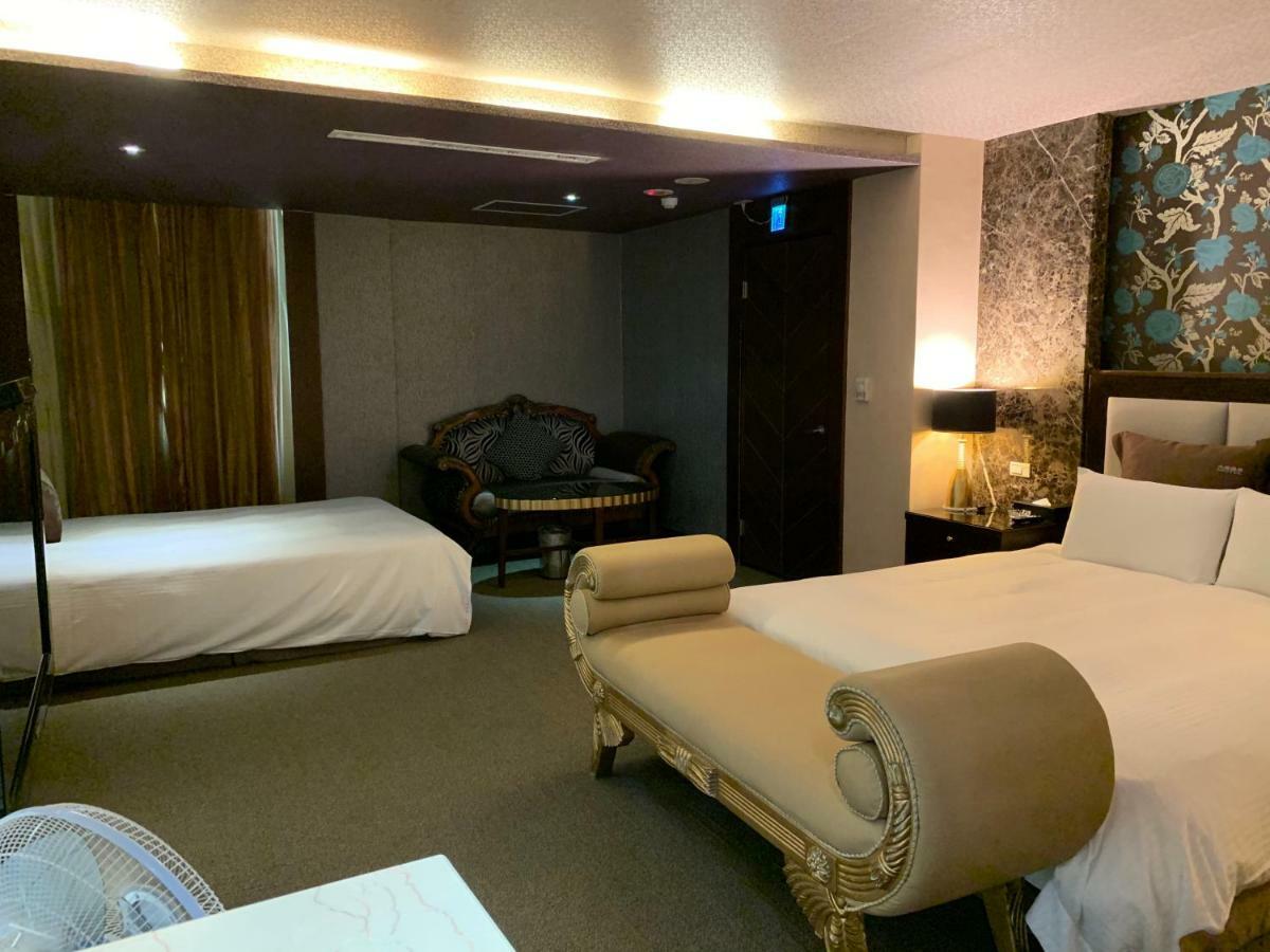 Crystal Business Motel Хсинчу Сити Екстериор снимка